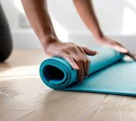 Biết cách trải thảm tập yoga thôi đã đủ hay chưa cho người tập Yoga ?